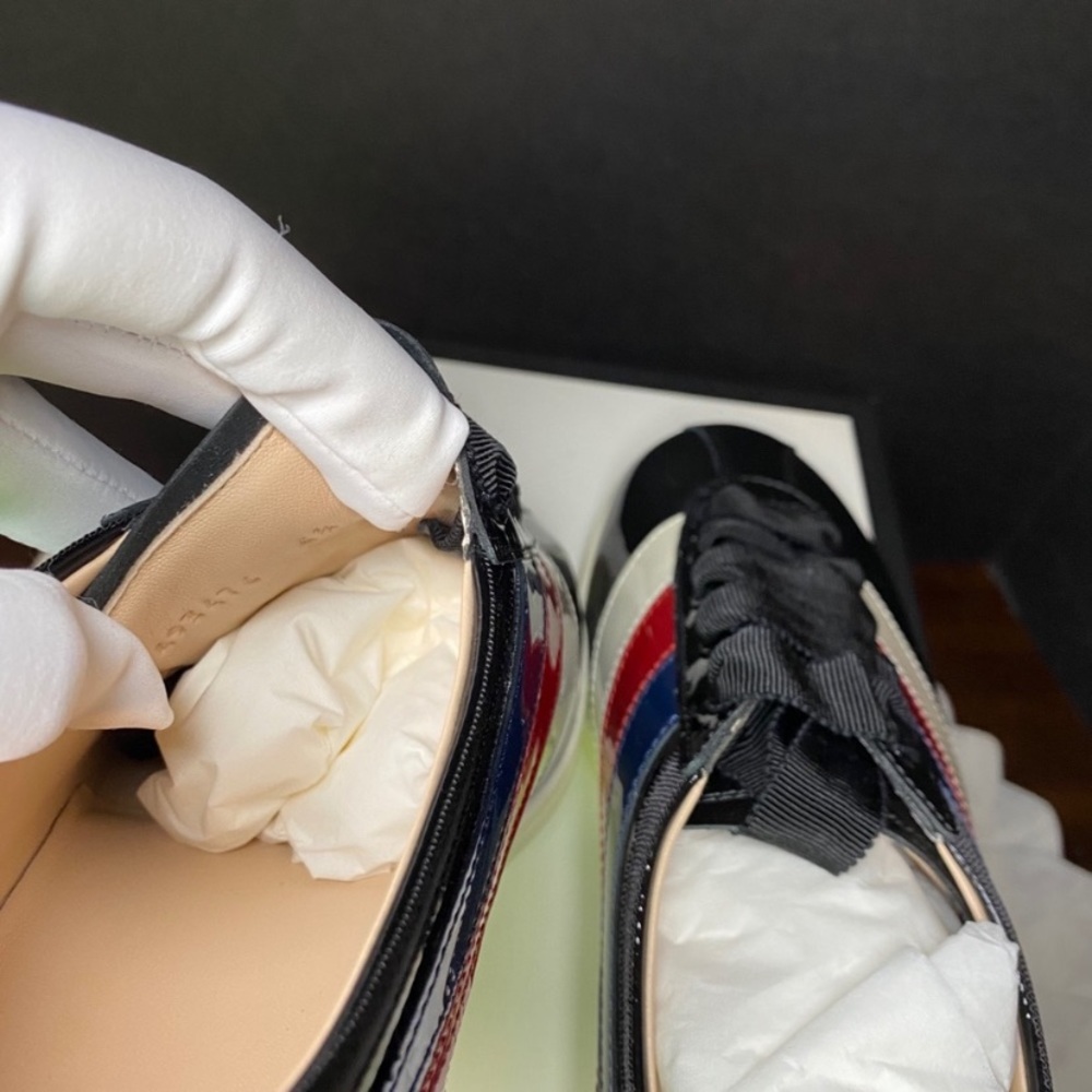 Gucci Sneakers - Picture 4 of 7